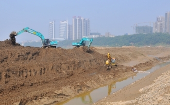 顺庆区清泉坝防洪堤工程加紧建设