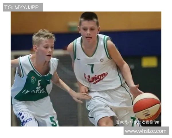 卢卡踢足球明星的成长之路与辉煌成就揭秘